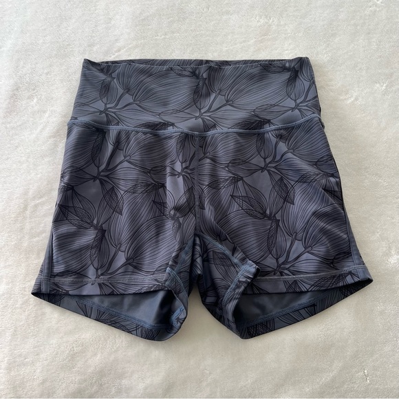 Buffbunny Active Shorts in Citrus Black Medium - Picture 5 of 9